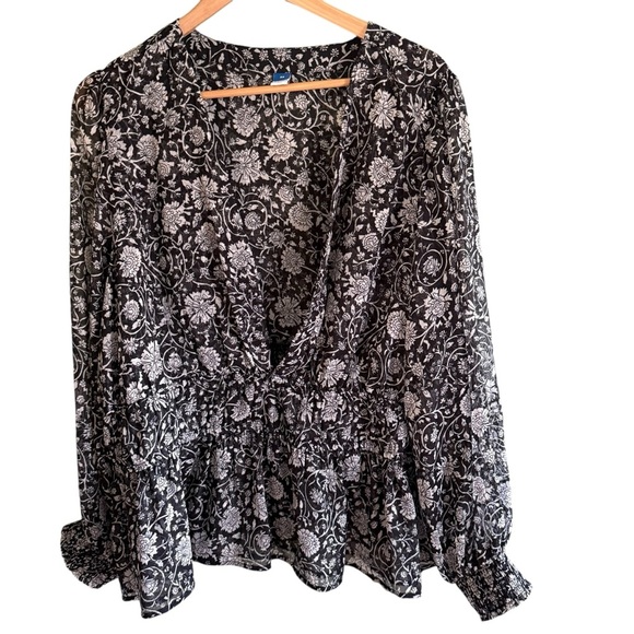 OLD NAVY Black Floral Boho Top Blouse V Neck Empire Waist 3X Witchy Whimsy - Picture 9 of 13